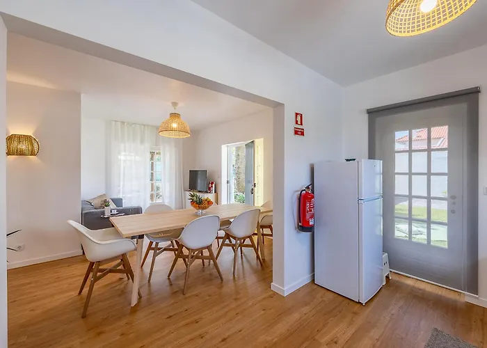 Casa Da Vigia-casa Com Jardim A 4 Min Da *