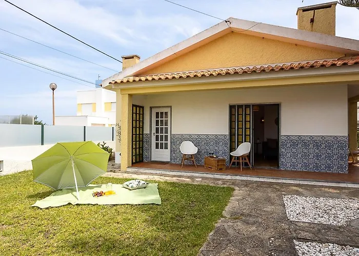 Casa Da Vigia-casa Com Jardim A 4 Min Da A dos Cunhados