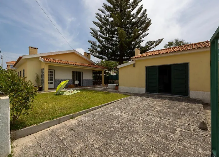 Casa Da Vigia-casa Com Jardim A 4 Min Da