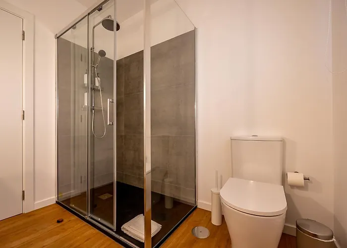 Casa Da Vigia-casa Com Jardim A 4 Min Da Hébergement de vacances A dos Cunhados