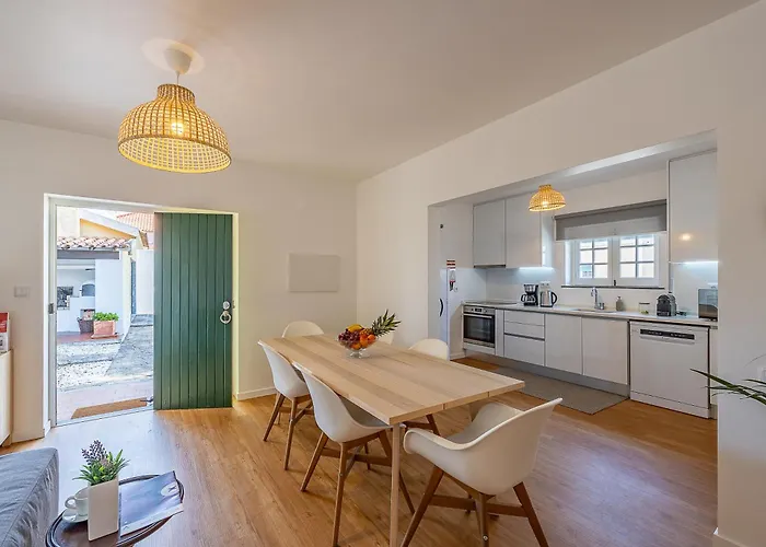 Casa Da Vigia-casa Com Jardim A 4 Min Da *