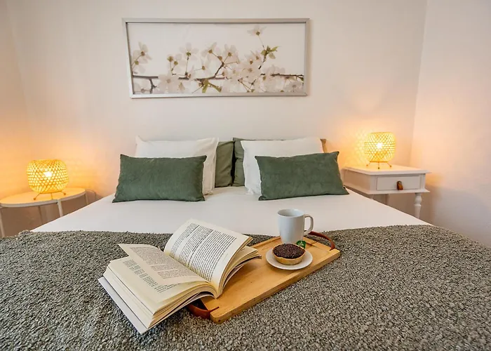 Casa Da Vigia-casa Com Jardim A 4 Min Da Hébergement de vacances