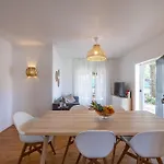 Casa de Férias Casa Da Vigia - Santa Cruz - Casa Com Jardim A 4 Min Da Praia