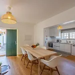 Casa Da Vigia - Santa Cruz - Casa Com Jardim A 4 Min Da Praia *