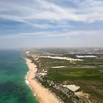 Casa de Férias Casa Da Vigia - Santa Cruz - Casa Com Jardim A 4 Min Da Praia