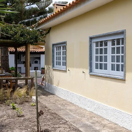 Dom wakacyjny Casa Da Vigia-Casa Com Jardim A 4 Min Da Praia *