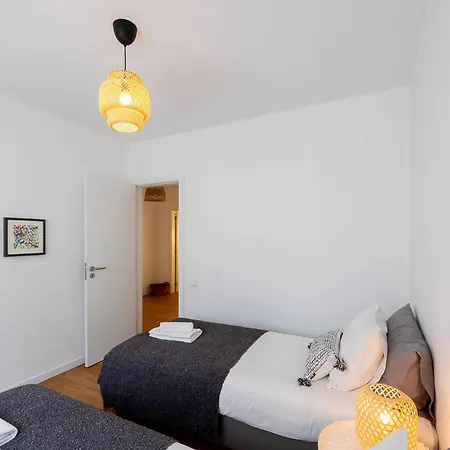 Dom wakacyjny Casa Da Vigia-Casa Com Jardim A 4 Min Da Praia A dos Cunhados