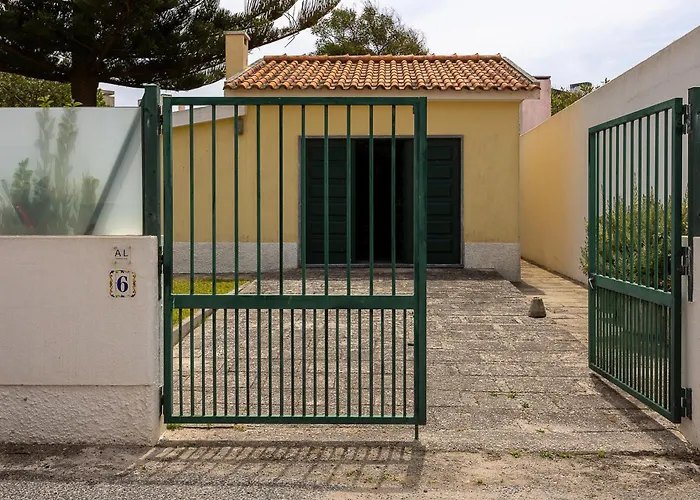 Nyaraló Casa Da Vigia-casa Com Jardim A 4 Min Da A dos Cunhados
