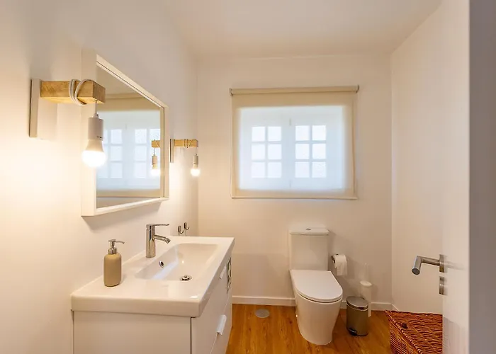 Casa Da Vigia-casa Com Jardim A 4 Min Da *