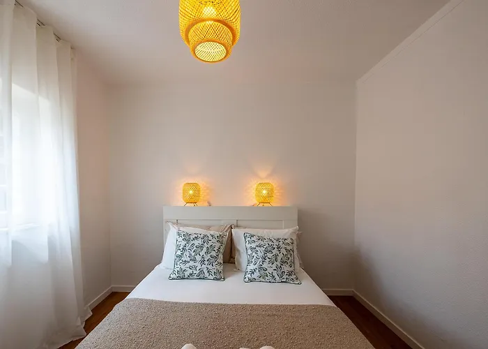 Casa Da Vigia-casa Com Jardim A 4 Min Da